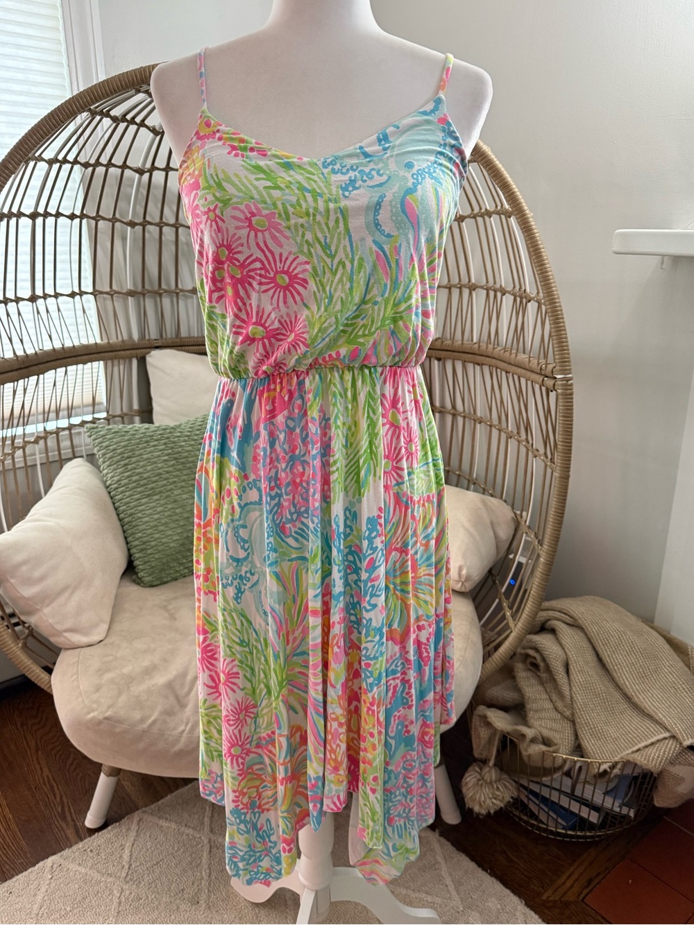 Lilly Pulitzer Colorful Tropical Print Handkerchief Hem Midi Dress Size Small